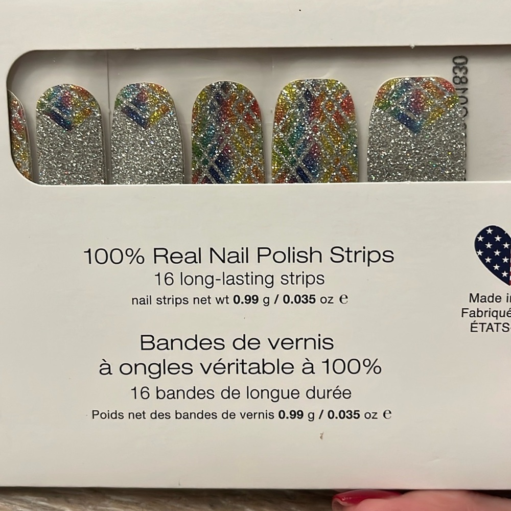 Color Street peel and apply nails 100% real nail polish strips